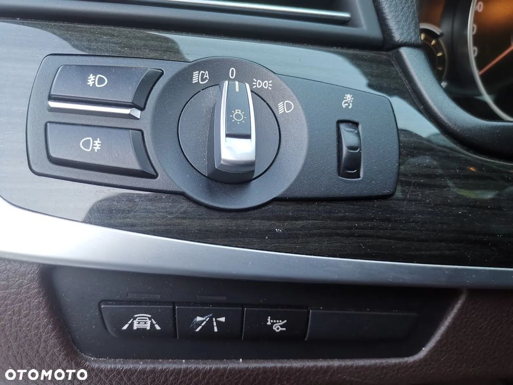 BMW Seria 5 535d xDrive Luxury Line - 21