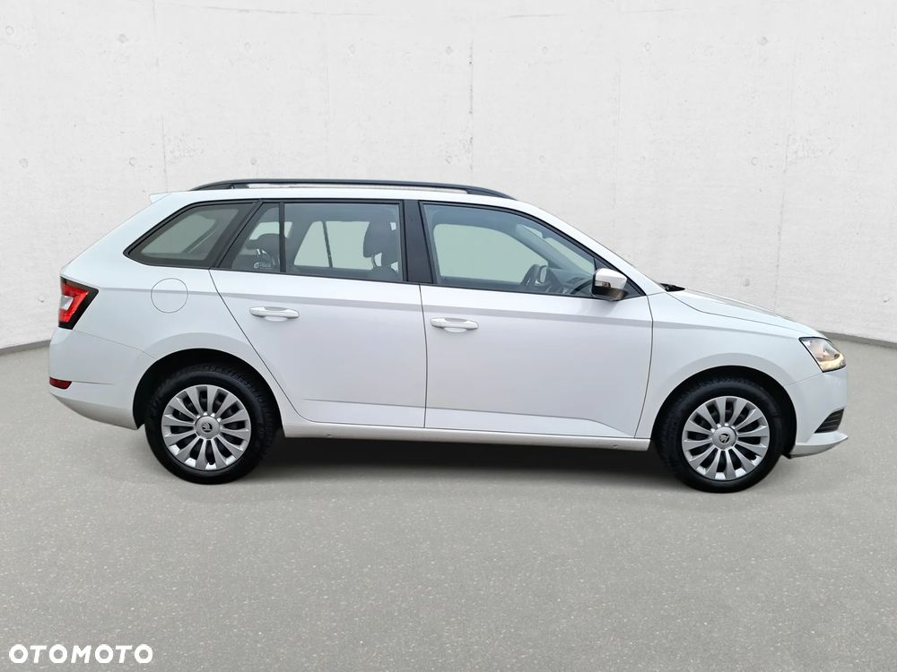 Skoda Fabia 1.0 TSI Ambition - 4
