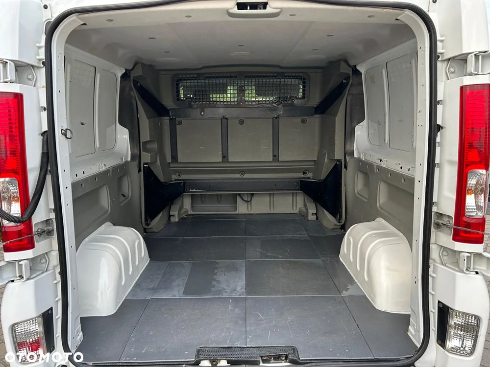 Renault Trafic 2.5 dCi FAP 150 L2H1 Komfort - 14