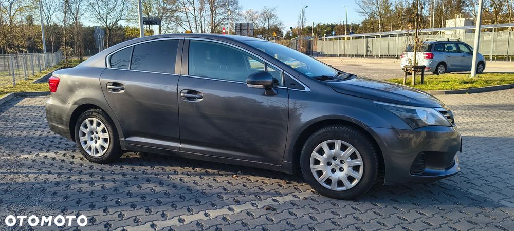 Toyota Avensis 1.8 Active - 3