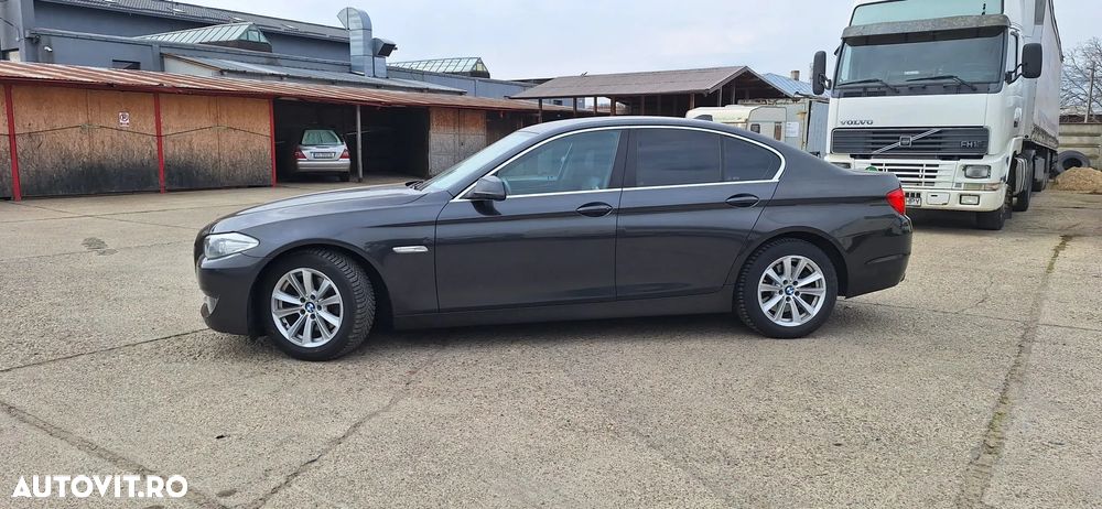 BMW Seria 5 520d Sport-Aut. - 15