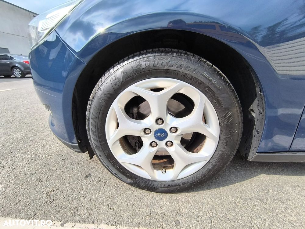 Ford Focus - 19