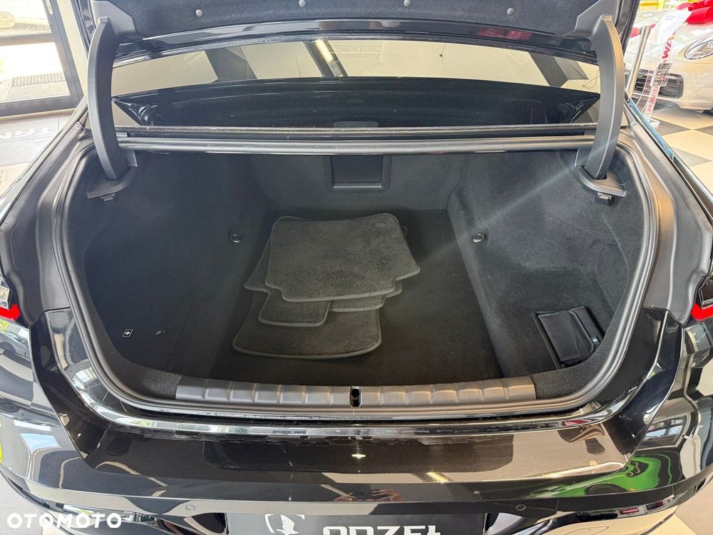 BMW Seria 7 - 10