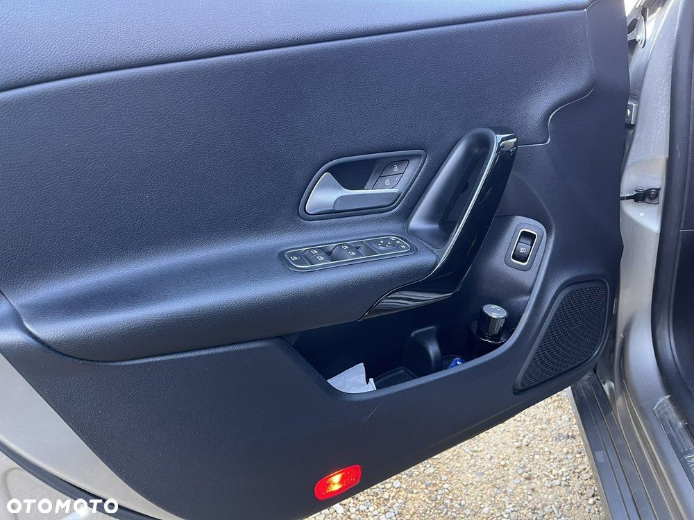 Mercedes-Benz CLA - 17