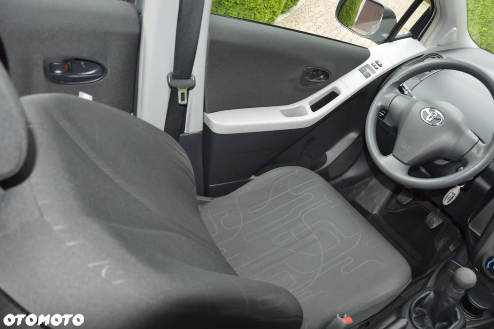 Toyota Yaris - 14