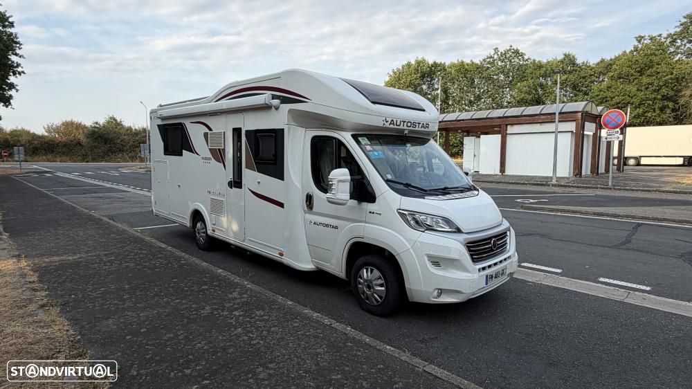 Autostar Passion P730LC cama central e basculante - 1