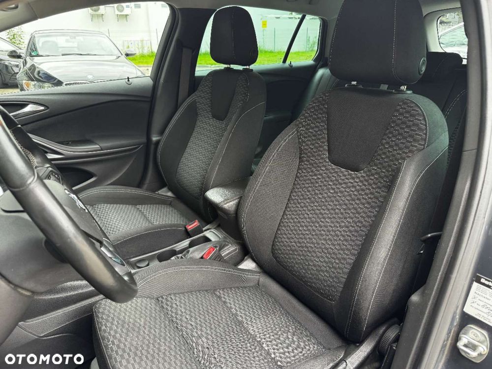 Opel Astra 1.4 Turbo Innovation - 19