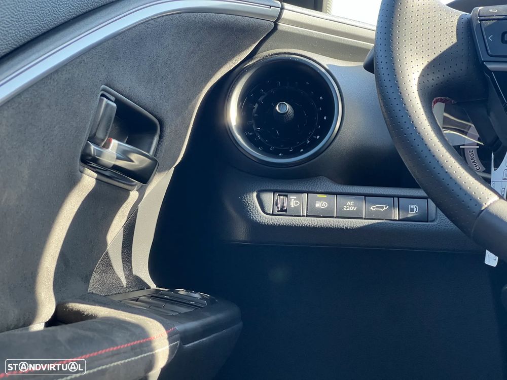 Toyota C-HR 2.0 HDF Plug-in GR Sport Premiere Edition - 22