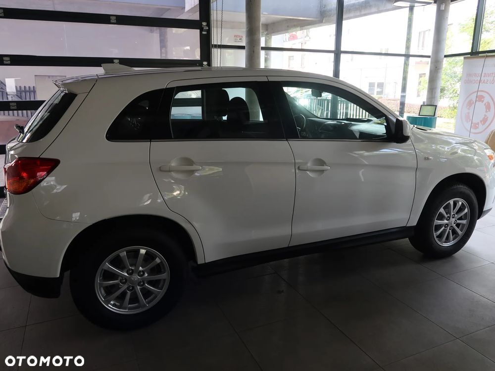 Mitsubishi ASX - 5