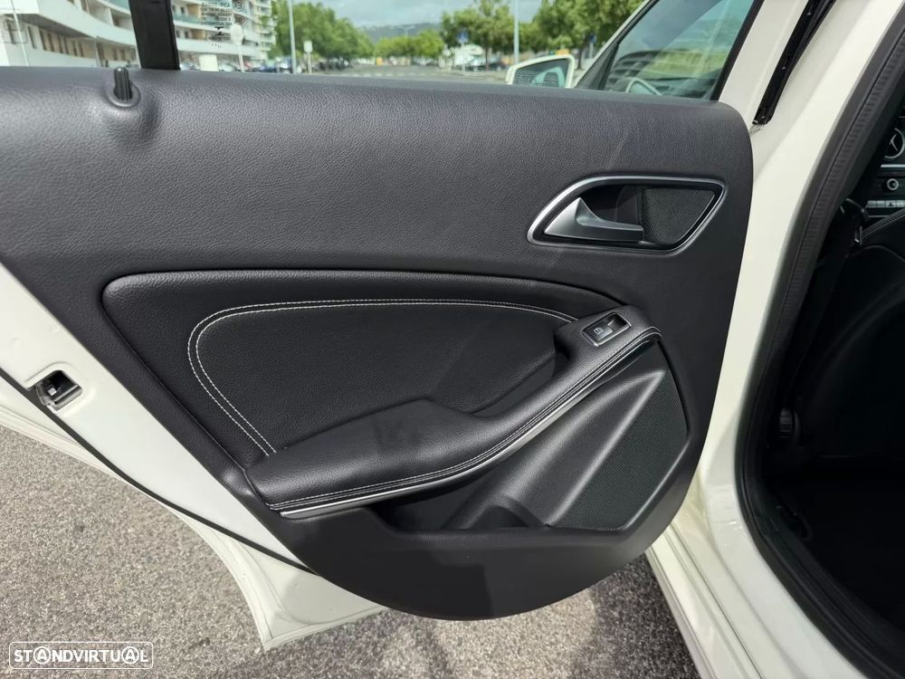 Mercedes-Benz A 180 CDI (BlueEFFICIENCY) Urban - 21