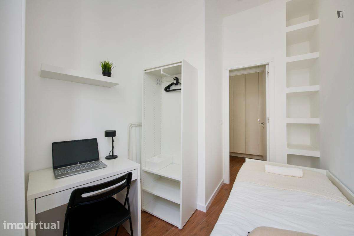 Quarto - localizado em Arroios Lisbon - Grande imagem: 4/17