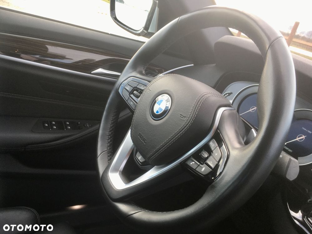 BMW Seria 5 540i GPF xDrive Luxury Line - 30