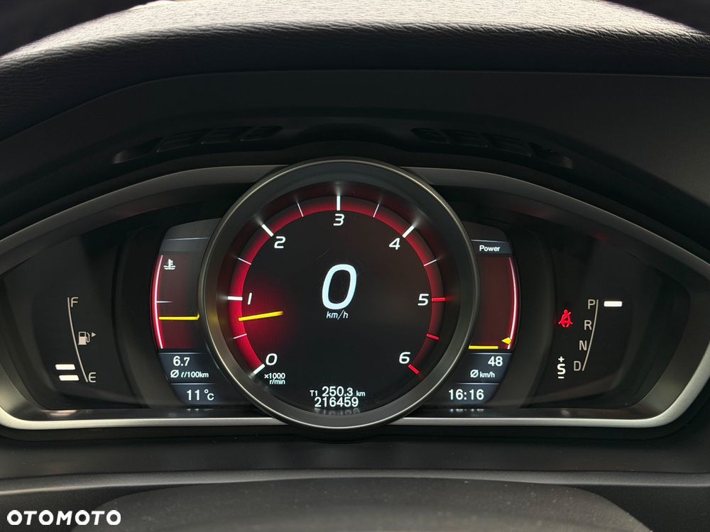 Volvo V40 D3 Geartronic Summum - 10