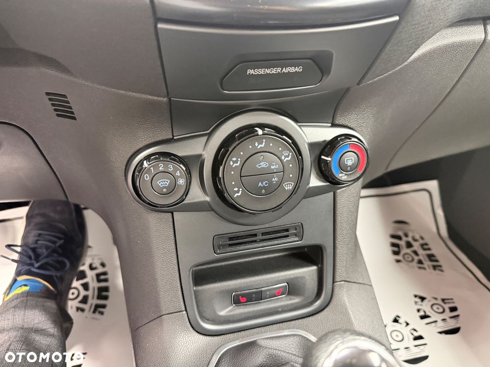 Ford Fiesta - 16