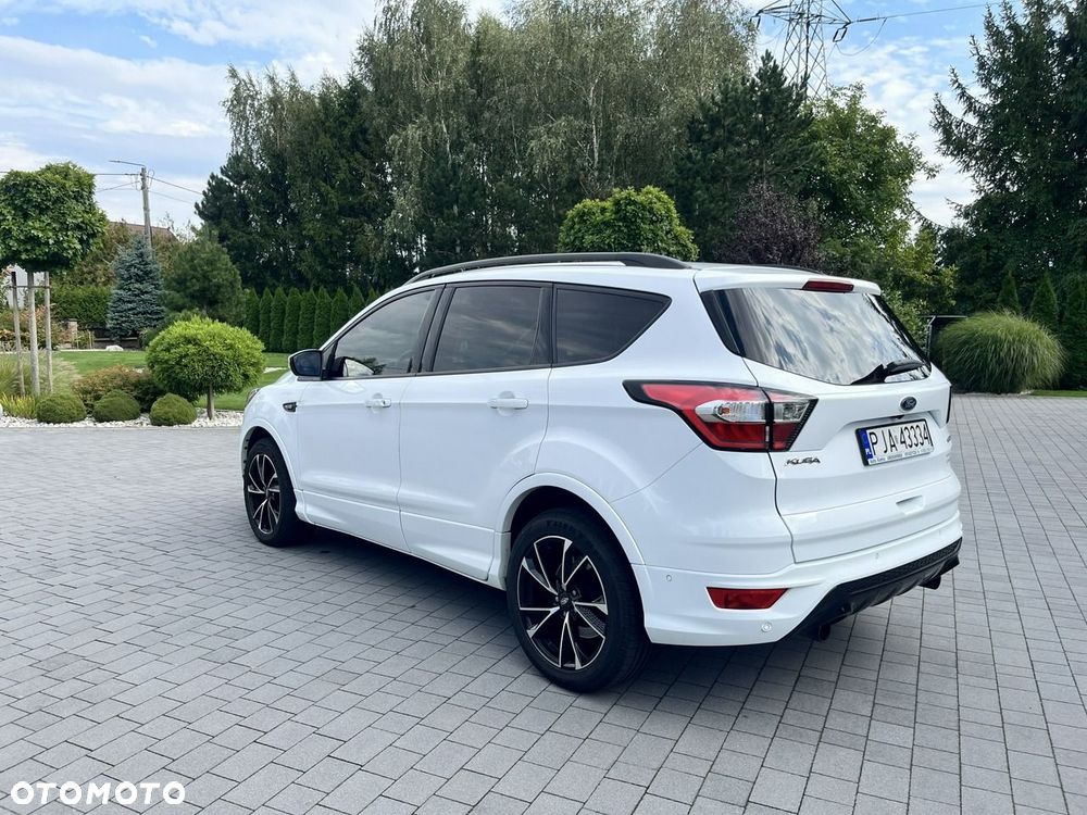 Ford Kuga 1.5 EcoBoost 2x4 ST-Line - 4