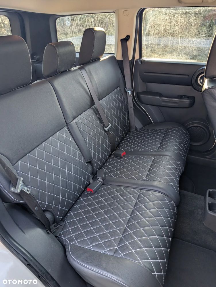 Dodge Nitro - 24