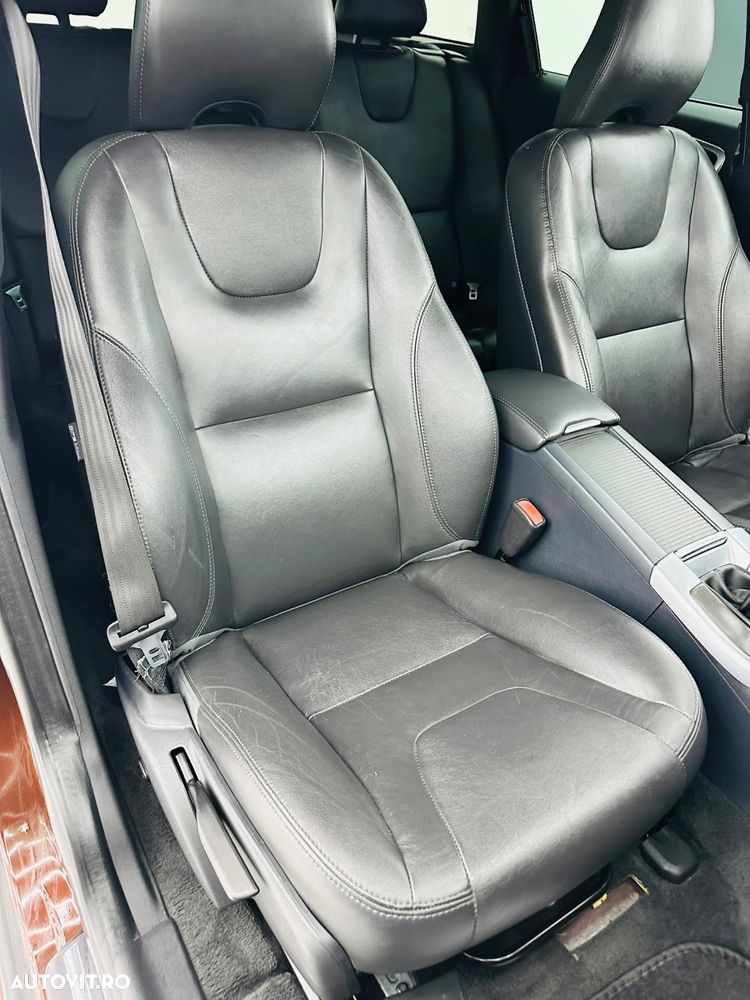 Volvo XC 60 D3 Momentum - 19