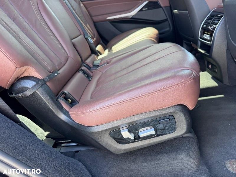 BMW X7 - 11