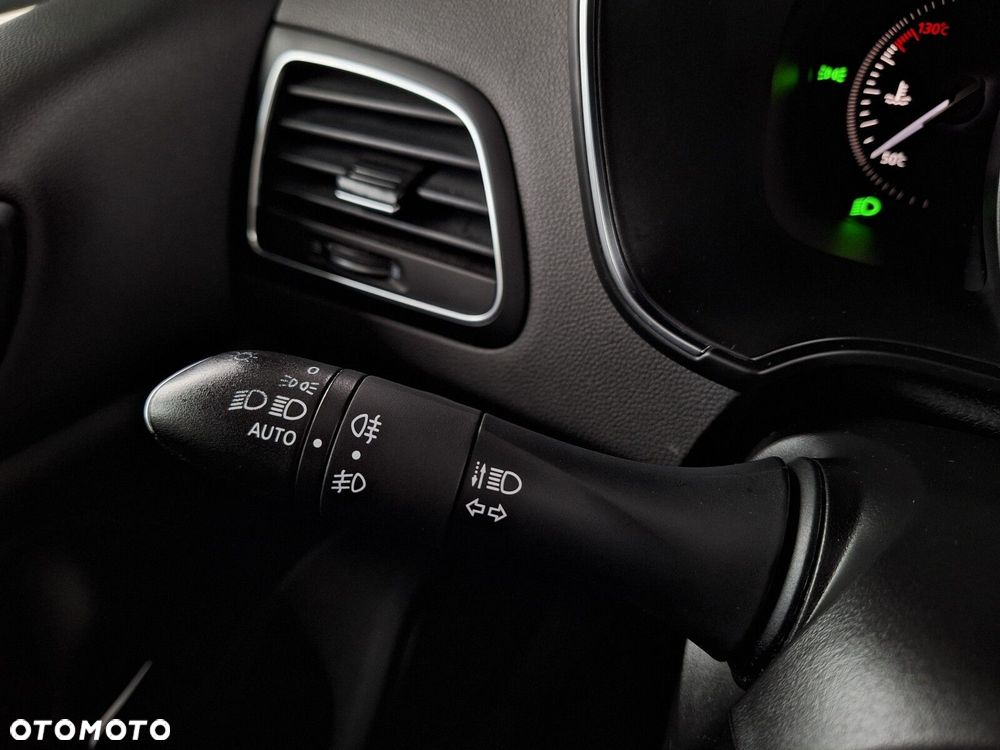 Renault Megane 1.5 Blue dCi Business - 37