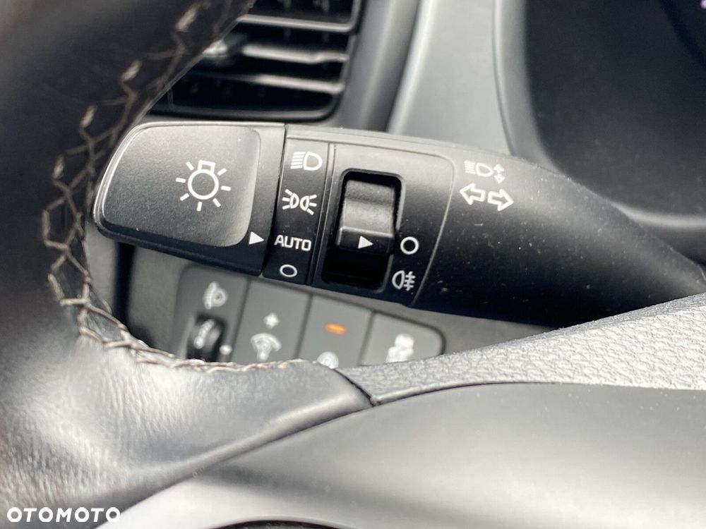 Kia Rio - 19