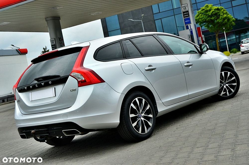 Volvo V60 D2 Drive-E Momentum - 2