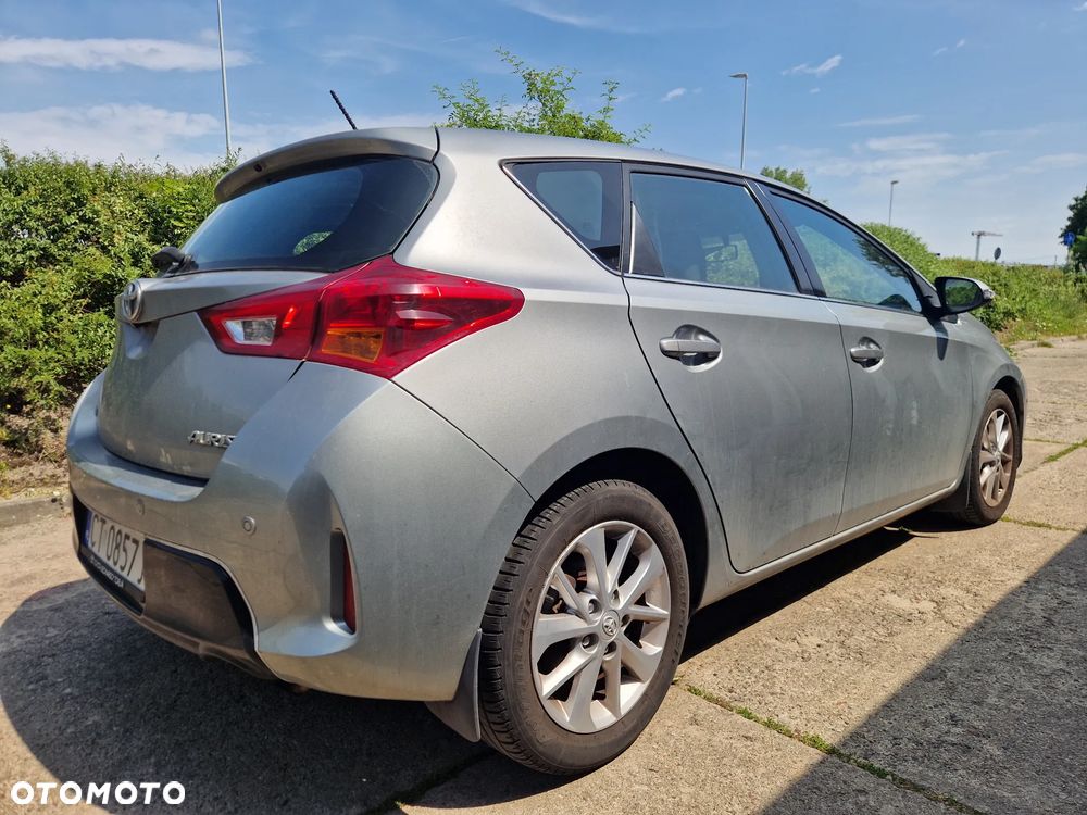 Toyota Auris 1.4 D-4D Premium + EU5 - 7
