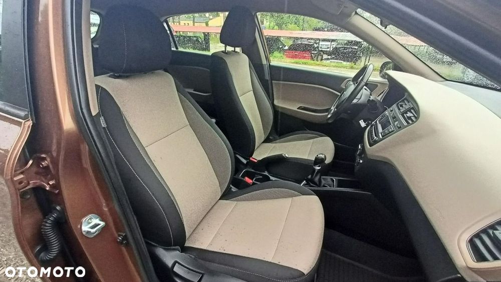 Hyundai i20 1.2 Select - 33