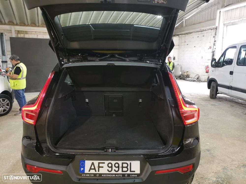 Volvo XC 40 1.5 T2 R-Design Geartronic - 12