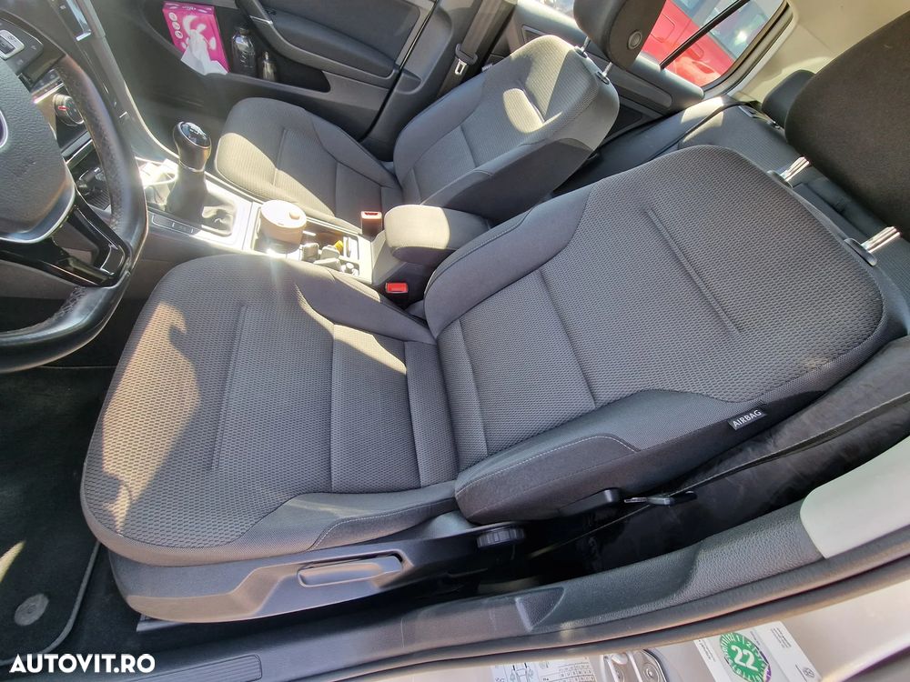 Volkswagen Golf 1.6 TDI Comfortline - 7