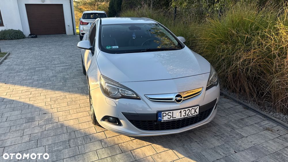 Opel Astra 2012 photo 4