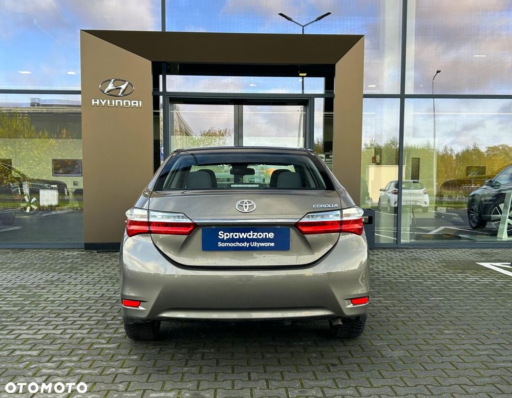 Toyota Corolla - 8
