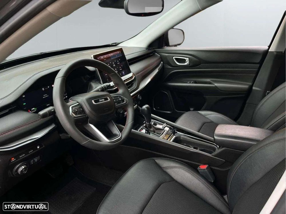 Jeep Compass - 10