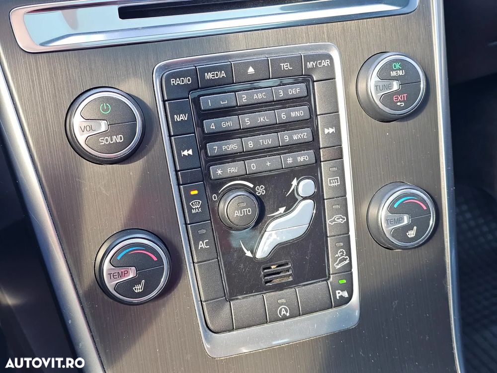 Volvo XC 60 D5 AWD Summum - 32