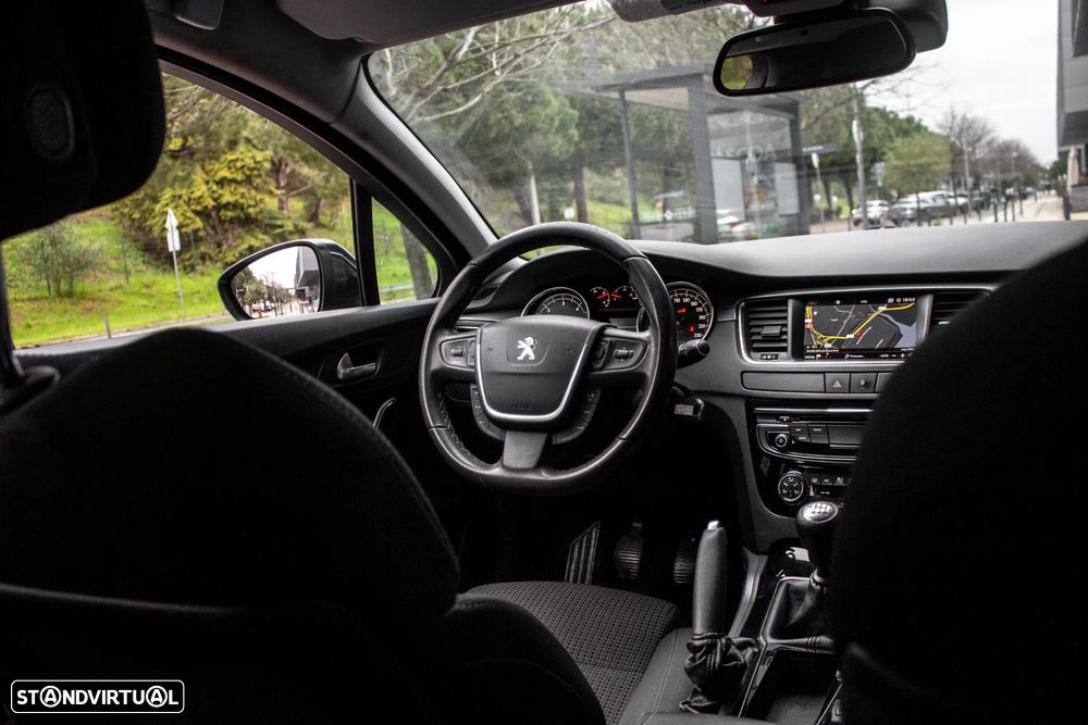 Peugeot 508 SW e-HDi 115 Stop&Start Access - 29