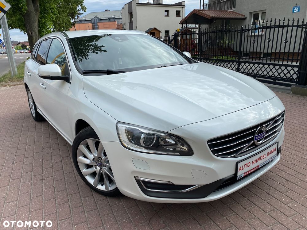 Volvo V60 D4 Momentum - 29