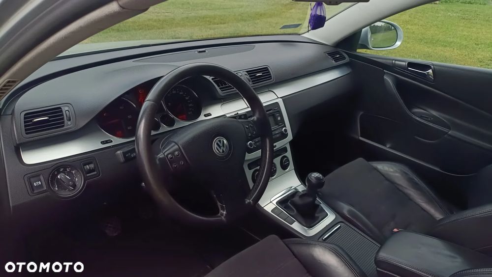 Volkswagen Passat - 8