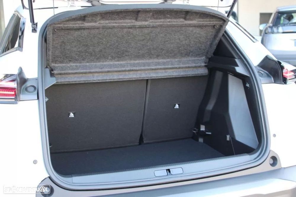 Peugeot 2008 1.2 PureTech Allure Pack - 25