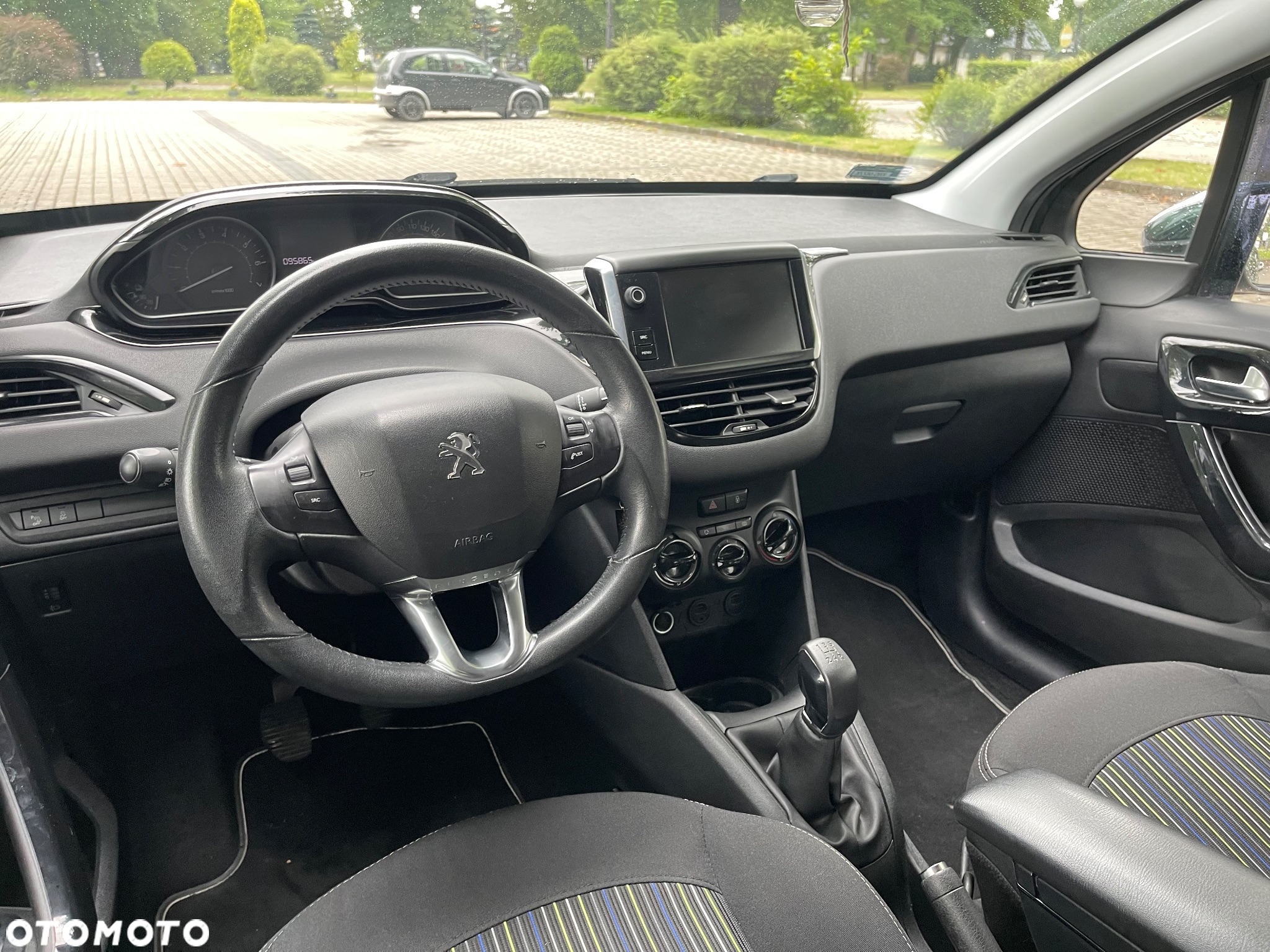 Peugeot 208 1.2 PureTech Allure - 9