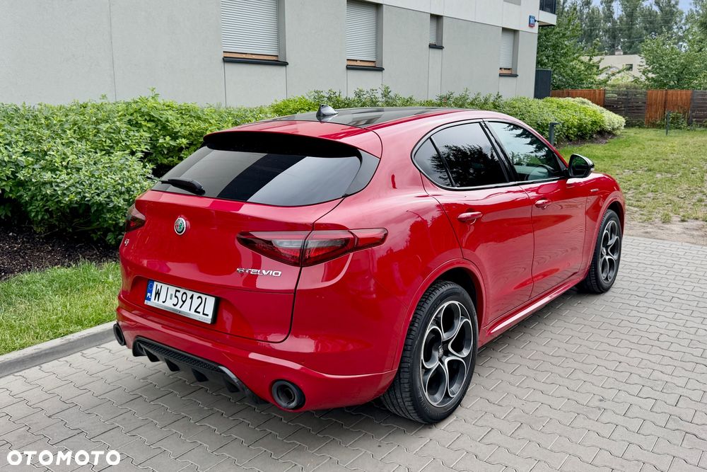 Alfa Romeo Stelvio 2.0 Turbo Veloce Q4 - 4