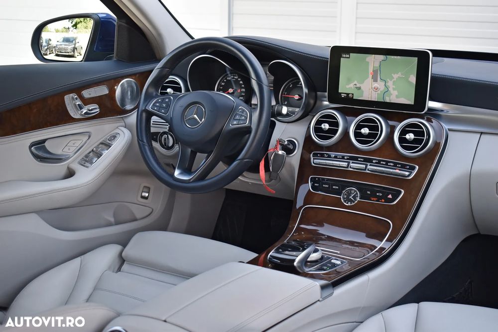 Mercedes-Benz C - 10