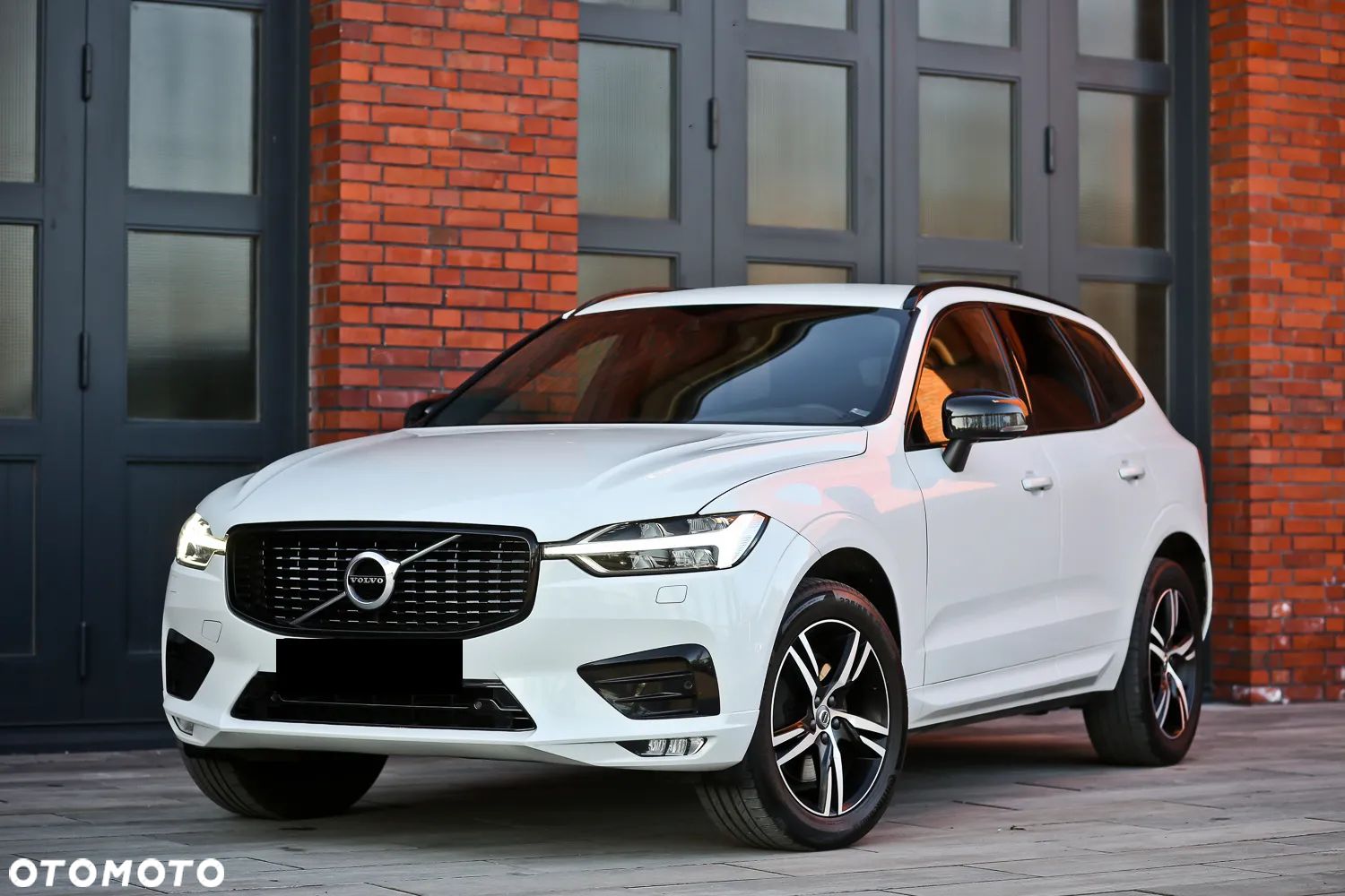 Volvo XC 60 D5 AWD Geartronic RDesign - 1