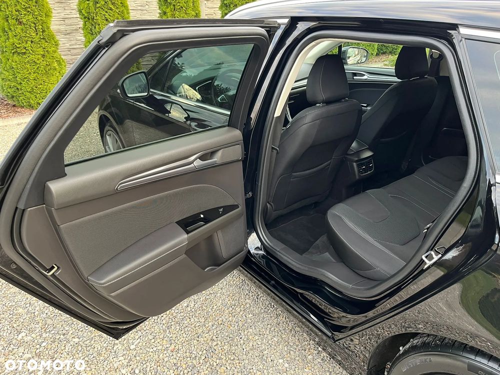 Ford Mondeo 2.0 EcoBlue Titanium - 27