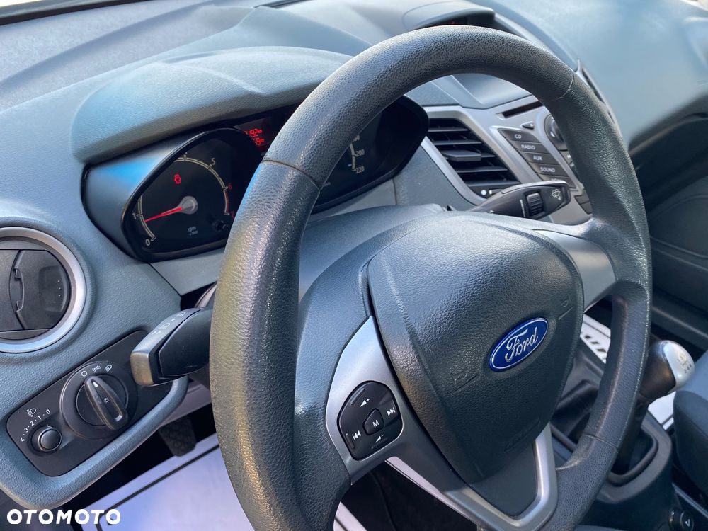Ford Fiesta - 13
