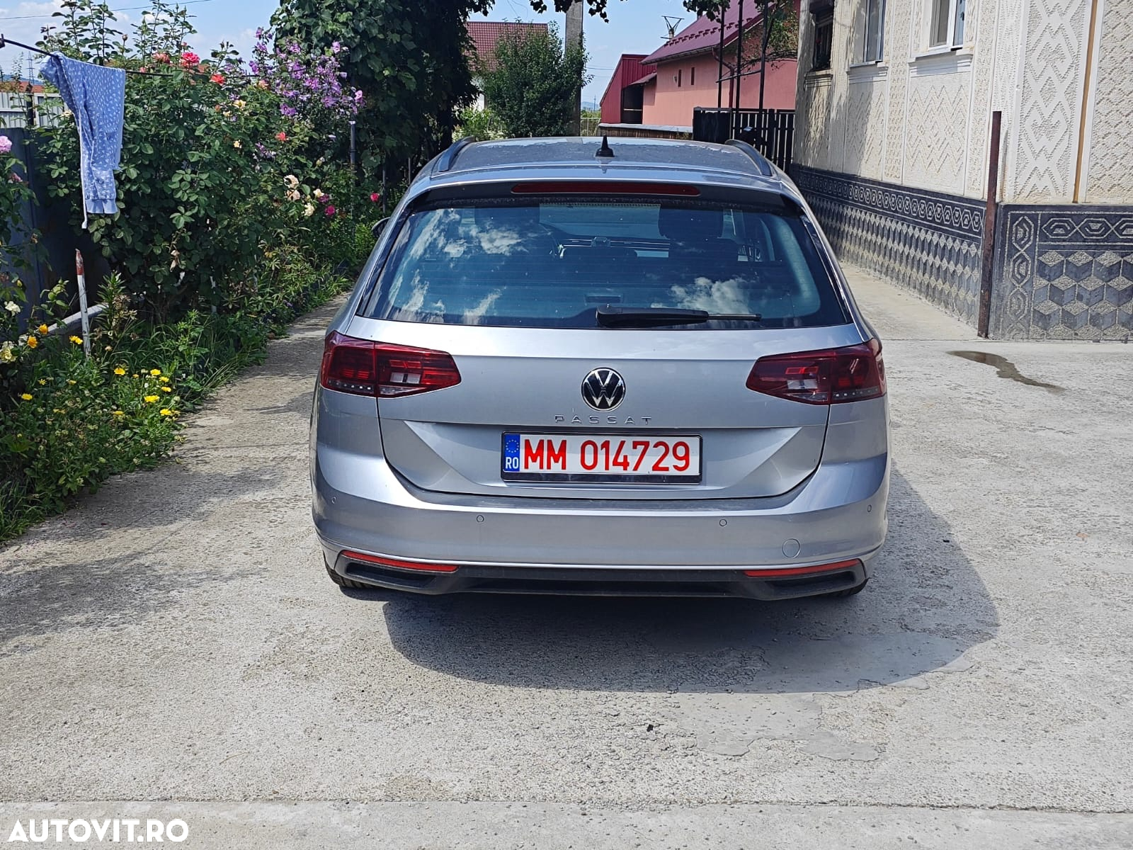 Volkswagen Passat Variant 2.0 TDI SCR DSG Business - 4