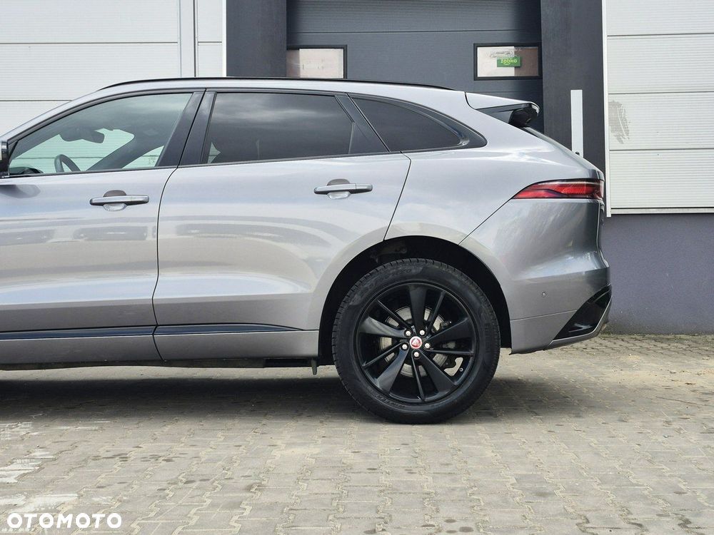 Jaguar F-Pace - 8