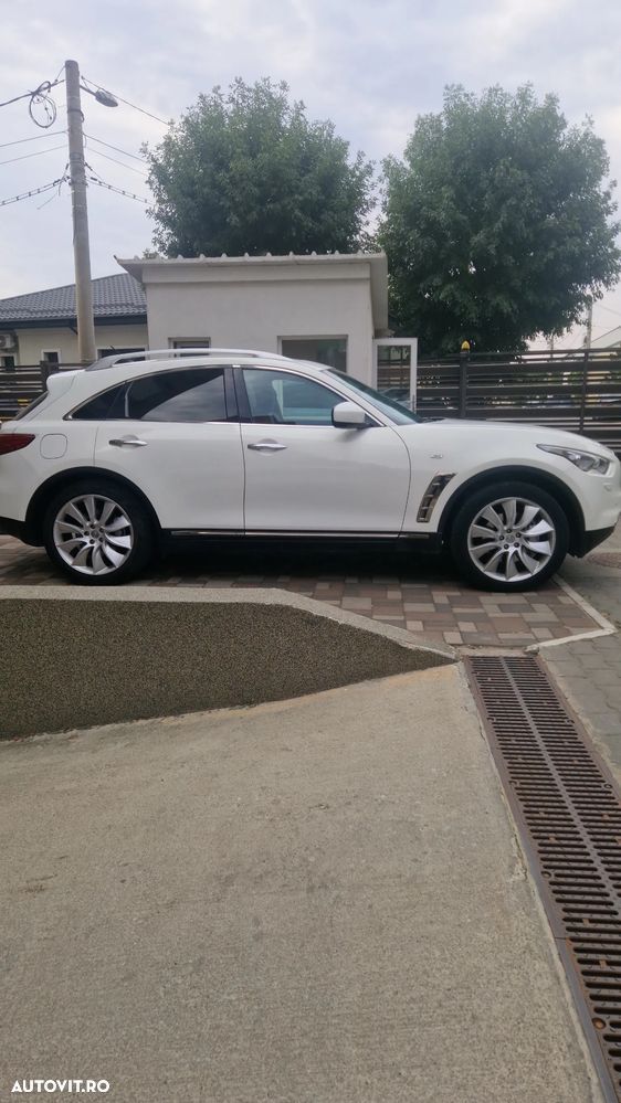 Infiniti FX 30 - 5