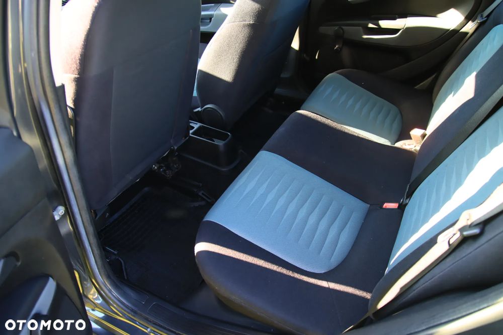 Fiat Grande Punto - 11