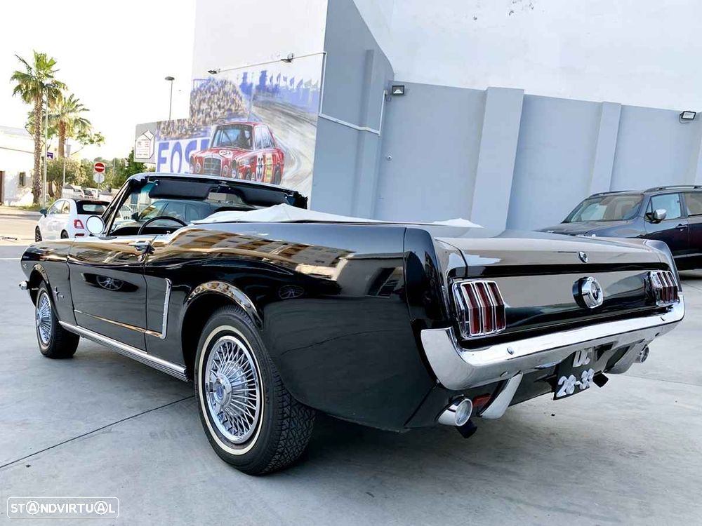 Ford Mustang - 42