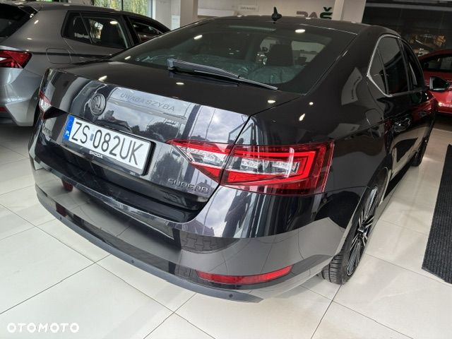 Skoda Superb 2.0 TDI DSG Ambition - 5