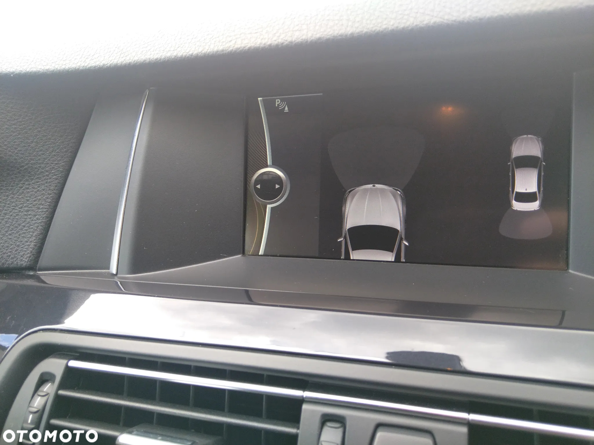 BMW Seria 5 520d xDrive - 31